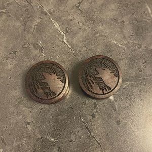 Howling wolf wooden gauges